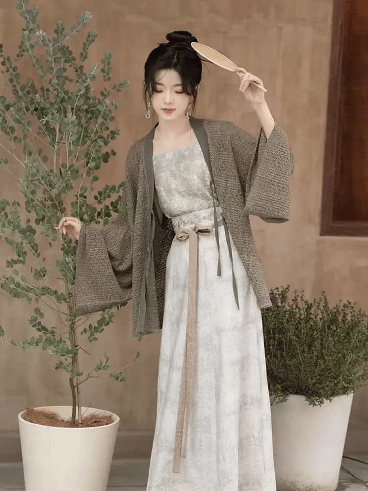 招種草姬、互免模特、店長、銷售、化妝師、攝影師<strong></p>
<p>模特?cái)z影
</strong>，3月上旬漢服商家工作室招聘信息！:模特?cái)z影
